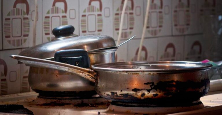 Por qué mi cocina ensucia las ollas con hollín 4 Por qué mi cocina ensucia las ollas con hollín